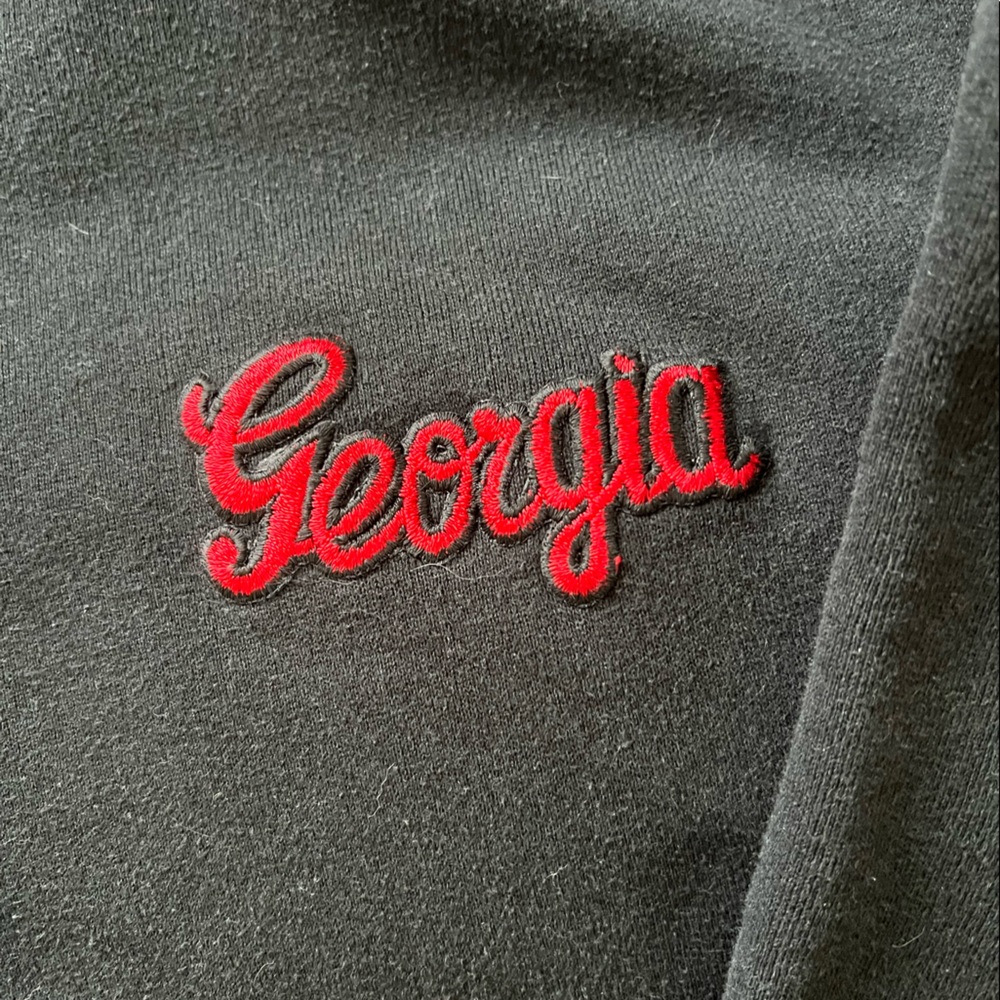 UGA— Black Vintage University of Georgia sweatshirt - Picture 2 of 4